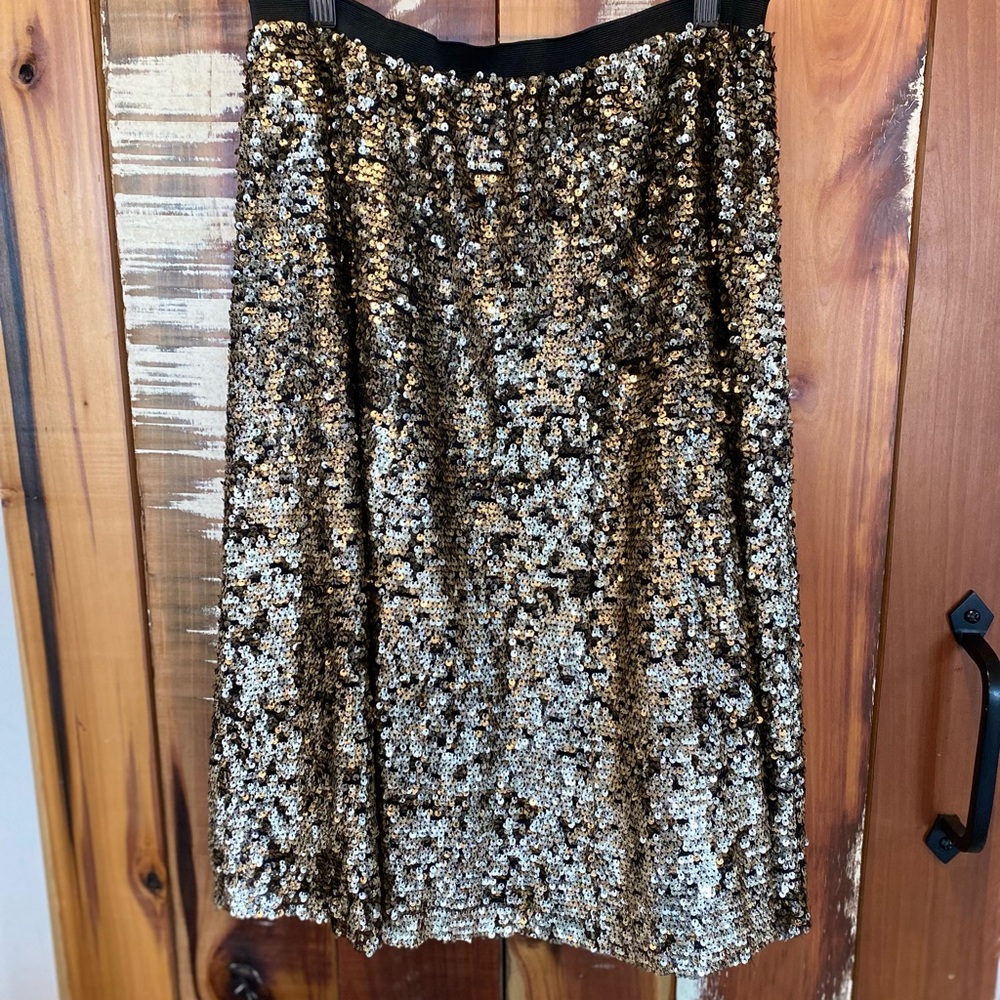 Maeve Anthropologie Orleans sequin midi skirt. Size M petite *fits like Large